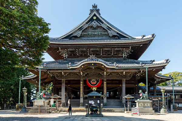 豊川稲荷 本殿左側